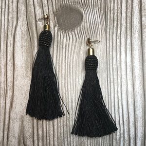 Black Wrap Design Top & Tassel Earrings